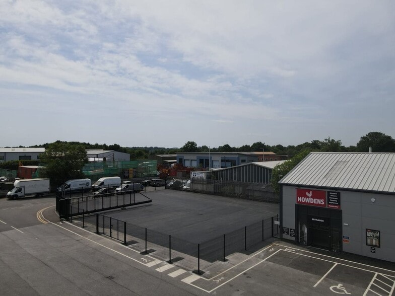 Lingard Ln, Stockport for lease - Building Photo - Image 2 of 2