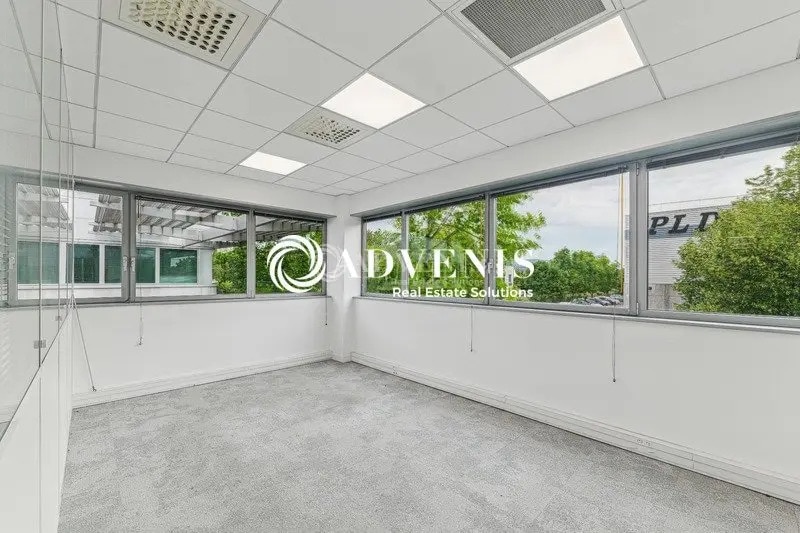 Bureau dans Roissy-en-France à louer - Photo intérieure - Image 2 de 10