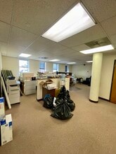 115 Christopher Columbus Dr, Jersey City, NJ à louer Photo intérieure- Image 1 de 7