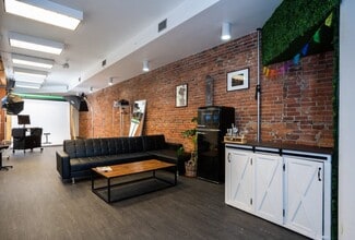 313 1st Ave S, Seattle, WA for lease Interior Photo- Image 2 of 4