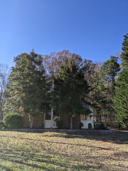 955 Meadowbrook Rd, Asheboro, NC for lease - Building Photo - Image 2 of 16