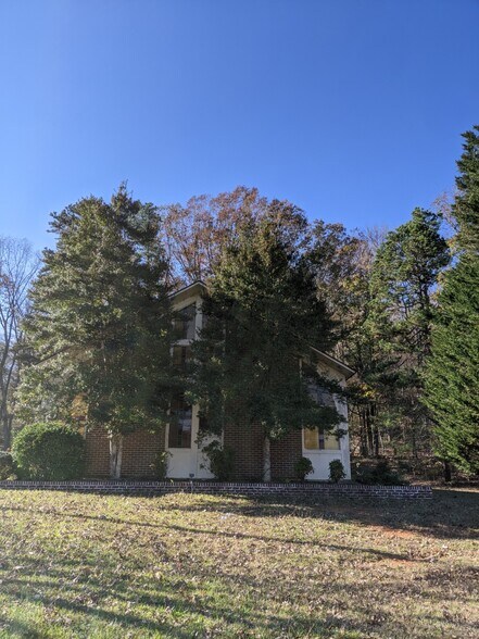 955 Meadowbrook Rd, Asheboro, NC à louer - Photo du bâtiment - Image 2 de 16