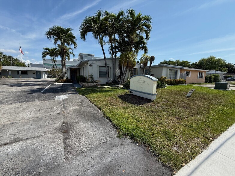 5935 Taft St, Hollywood, FL à louer - Photo du bâtiment - Image 2 de 9