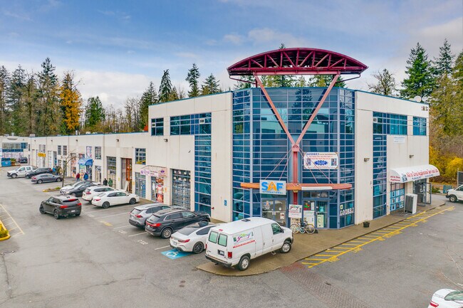 Plus de détails pour 8381 128th St, Surrey, BC - Flex à vendre