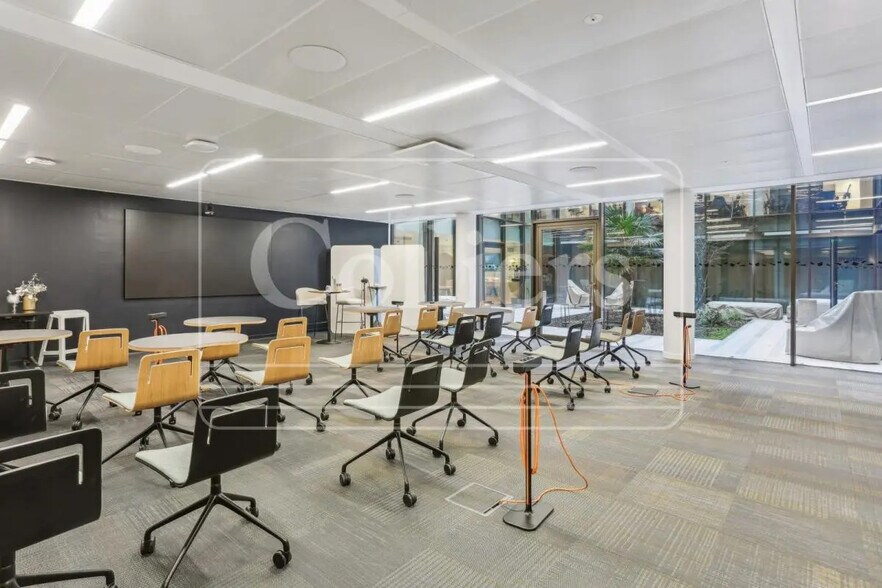 44-48 Rue Saint-Lazare, Paris for lease - Building Photo - Image 3 of 8