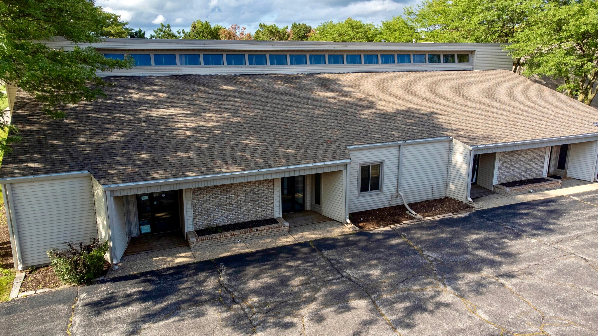 7117 Clinton Rd, Loves Park, IL for lease Interior Photo- Image 1 of 4
