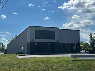 Plus de détails pour 335 Commerce Blvd, Liverpool, NY - Local d'activités, Industriel à louer