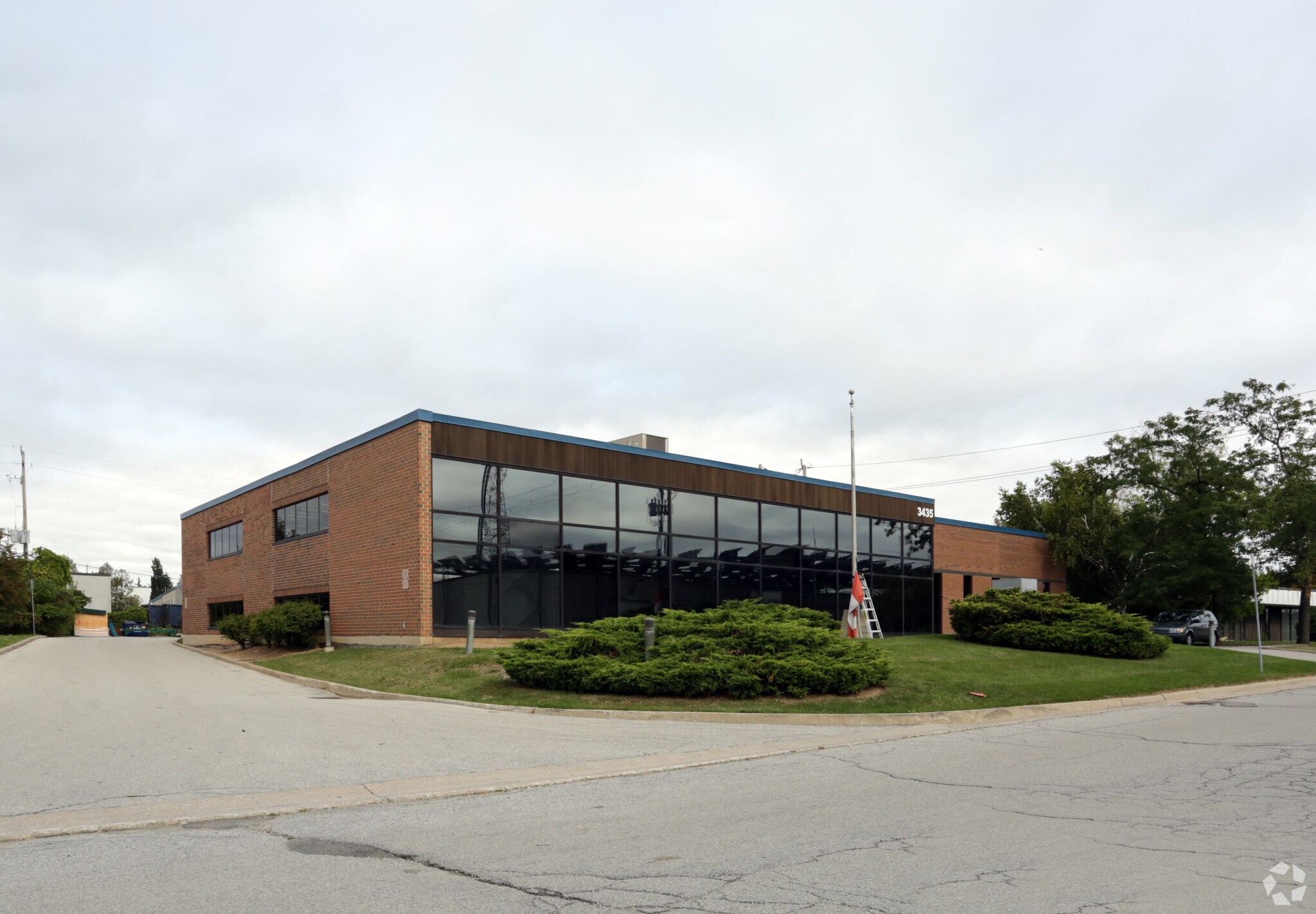 3435 Landmark Rd, Burlington, ON for sale Primary Photo- Image 1 of 1