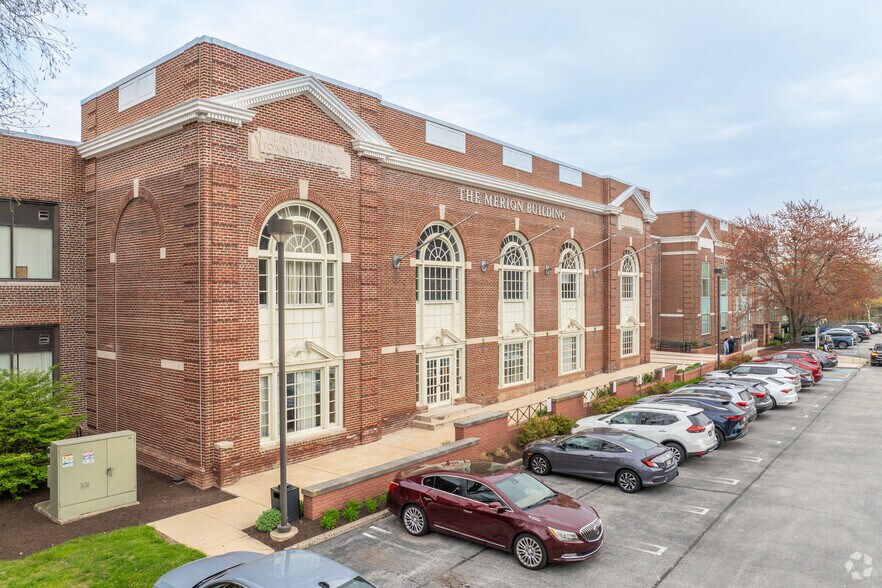 700 S Henderson Rd, King Of Prussia, PA à louer - Photo du bâtiment - Image 2 de 8