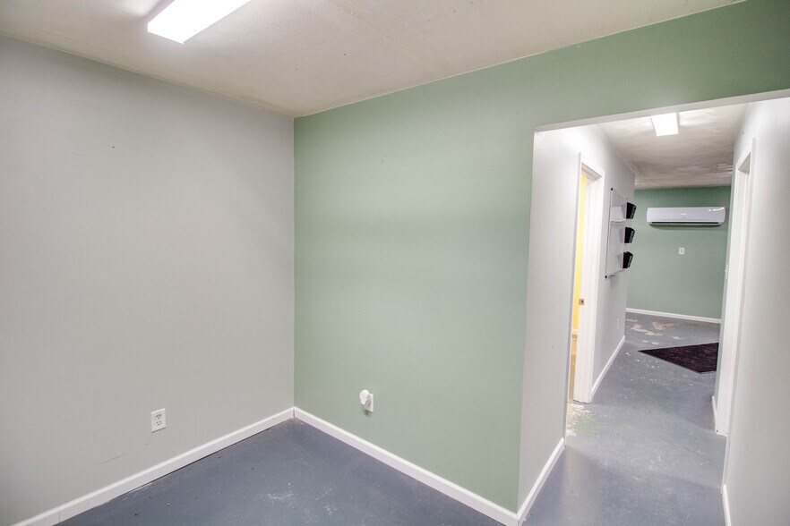 98 Curtis St, Jerseyville, IL à vendre - Photo intérieure - Image 3 de 23