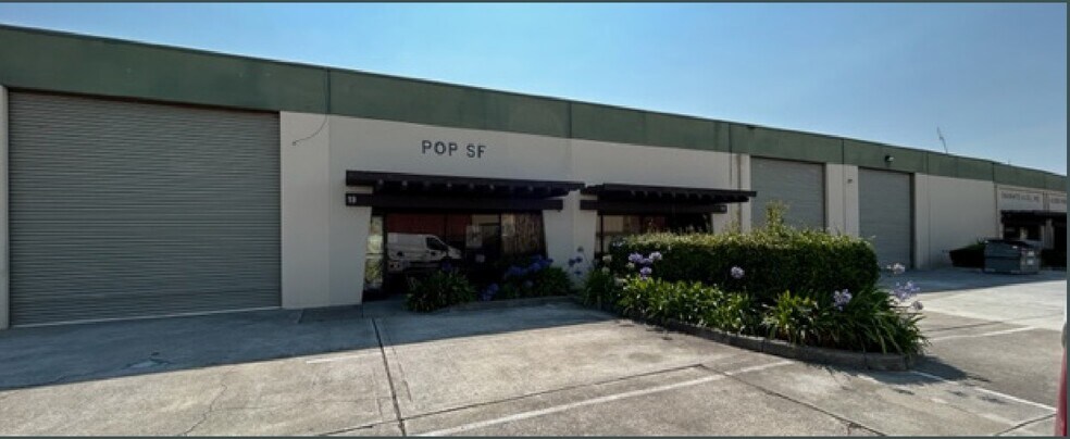 390 Swift Ave, South San Francisco, CA à louer - Photo du bâtiment - Image 2 de 3