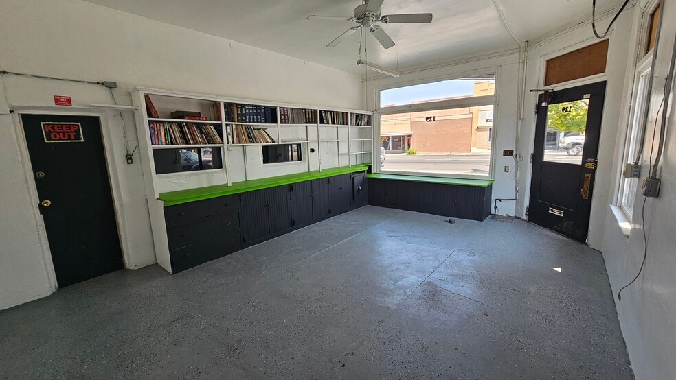 129 Broadway Ave S, Buhl, ID à vendre - Photo du bâtiment - Image 3 de 10