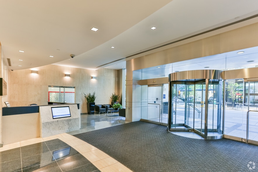639 5th Ave SW, Calgary, AB for lease - Lobby - Image 3 of 10