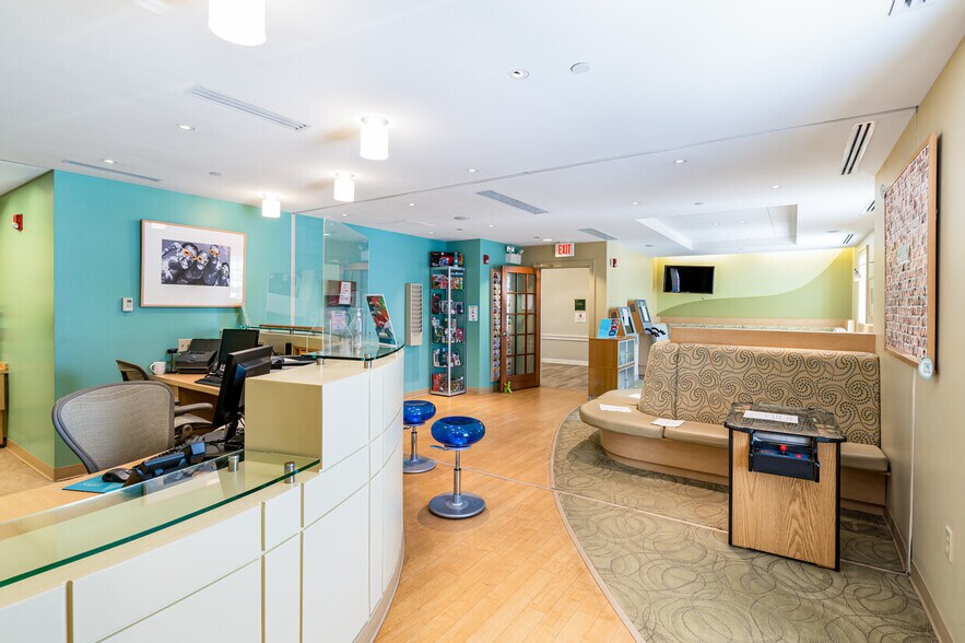 6101 Redwood Square Ctr, Centreville, VA à vendre - Photo intérieure - Image 3 de 15