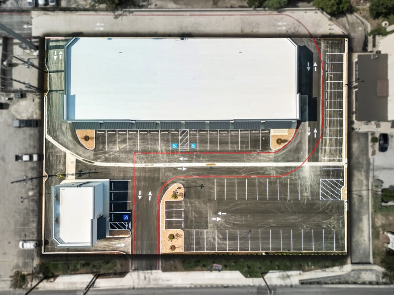 6410 Babcock Rd, San Antonio, TX for lease - Building Photo - Image 2 of 13