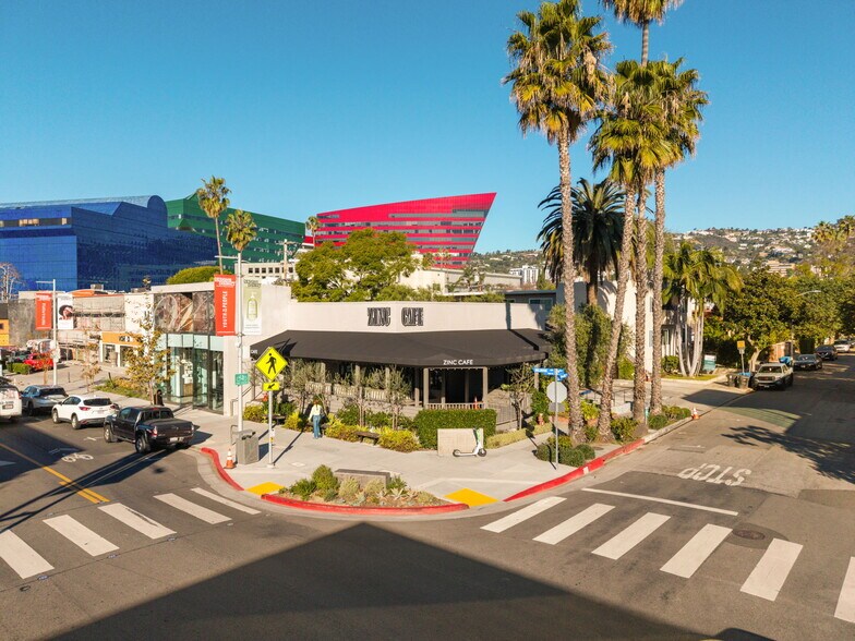 8607 Melrose Ave, West Hollywood, CA à louer - Photo du bâtiment - Image 2 de 9