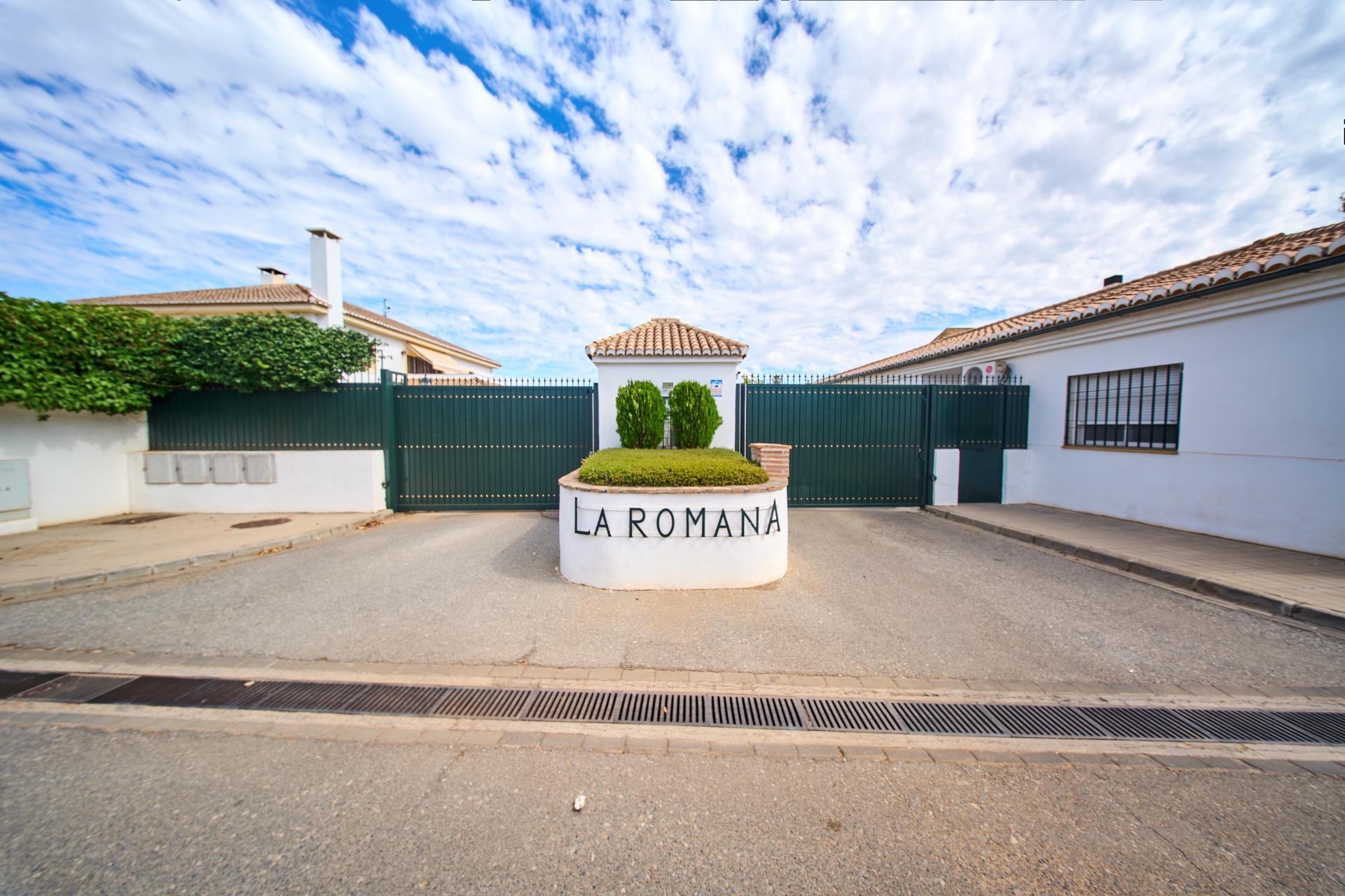 Urbanización la Romana, Vegas del Genil, Granada for sale Building Photo- Image 1 of 23