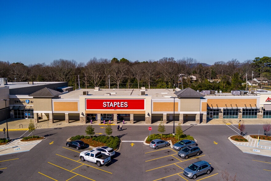 9032 Memorial Pky SW, Huntsville, AL for lease - Building Photo - Image 2 of 11