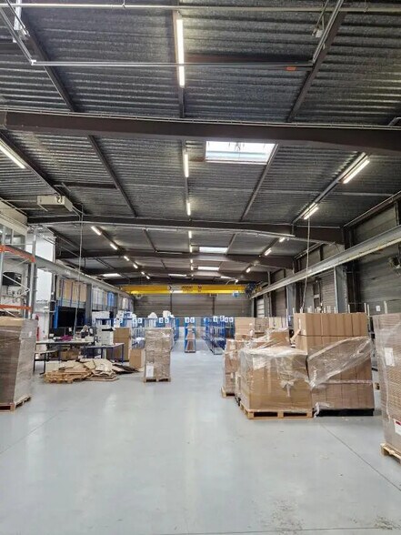 Bureau dans SAINT-OUEN-L'AUMONE à louer - Photo intérieure - Image 1 de 11