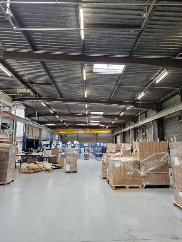 Office in SAINT-OUEN-L'AUMONE for lease Interior Photo- Image 1 of 12