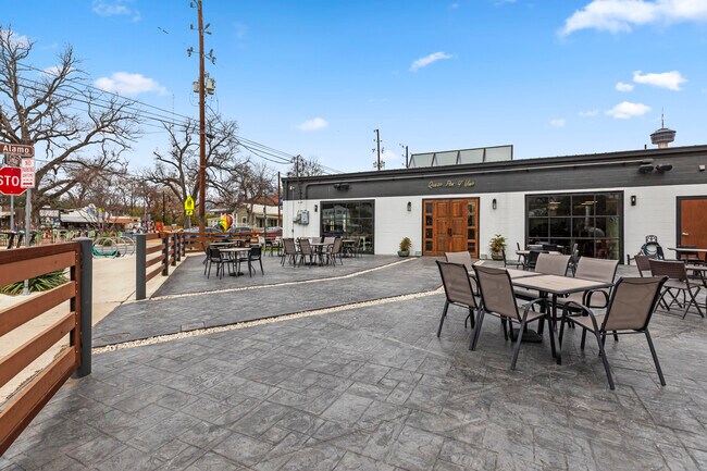 More details for 940 S Alamo St, San Antonio, TX - Retail for Lease