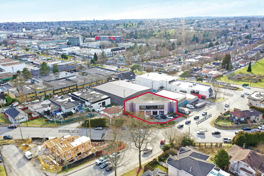 3736-3738 Parker St, Burnaby, BC for sale - Building Photo - Image 1 of 1