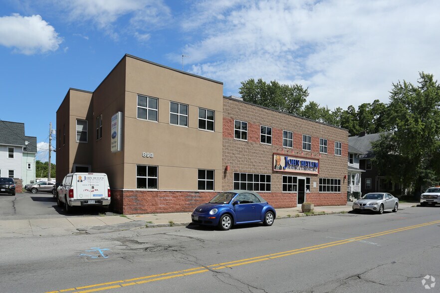 898 S Clinton Ave, Rochester, NY à vendre - Photo du bâtiment - Image 2 de 26