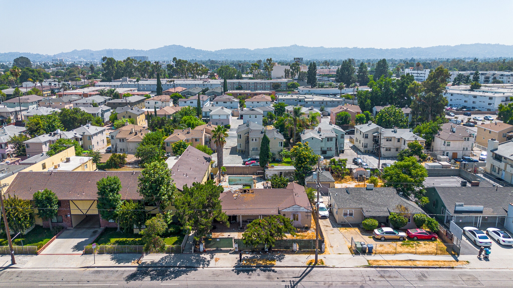 11618 Victory Blvd, North Hollywood, CA à vendre Photo du bâtiment- Image 1 de 1