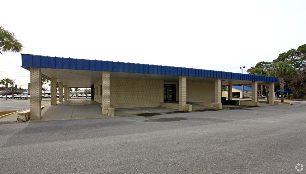 704 W 15th St, Panama City, FL for lease - Building Photo - Image 3 of 4