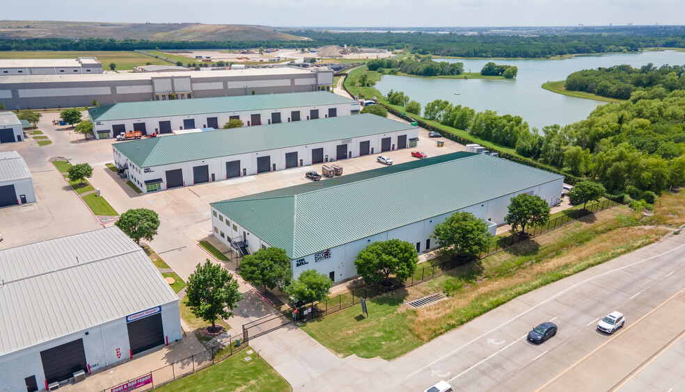 1620 E State Highway 121, Lewisville, TX à louer - Photo du bâtiment - Image 2 de 8