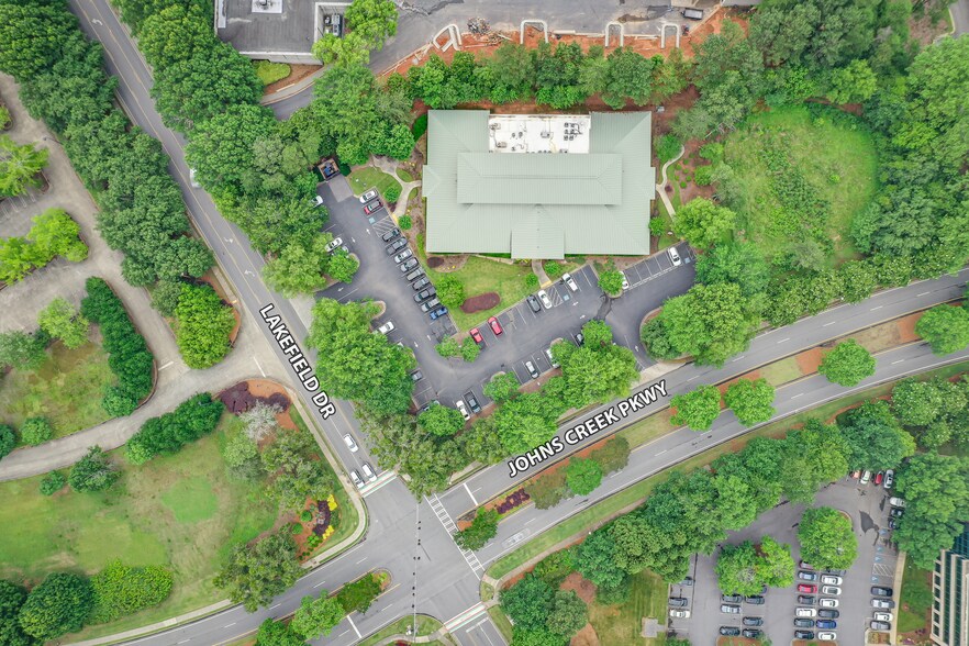 11300 Johns Creek Pky, Duluth, GA à louer - Aérien - Image 2 de 7