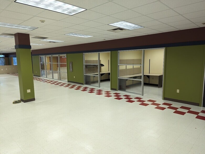 716 Watervliet Ave, Dayton, OH à louer - Photo intérieure - Image 3 de 7