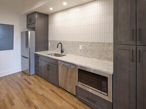 565 Northside Dr, Atlanta, GA for lease Interior Photo- Image 2 of 8