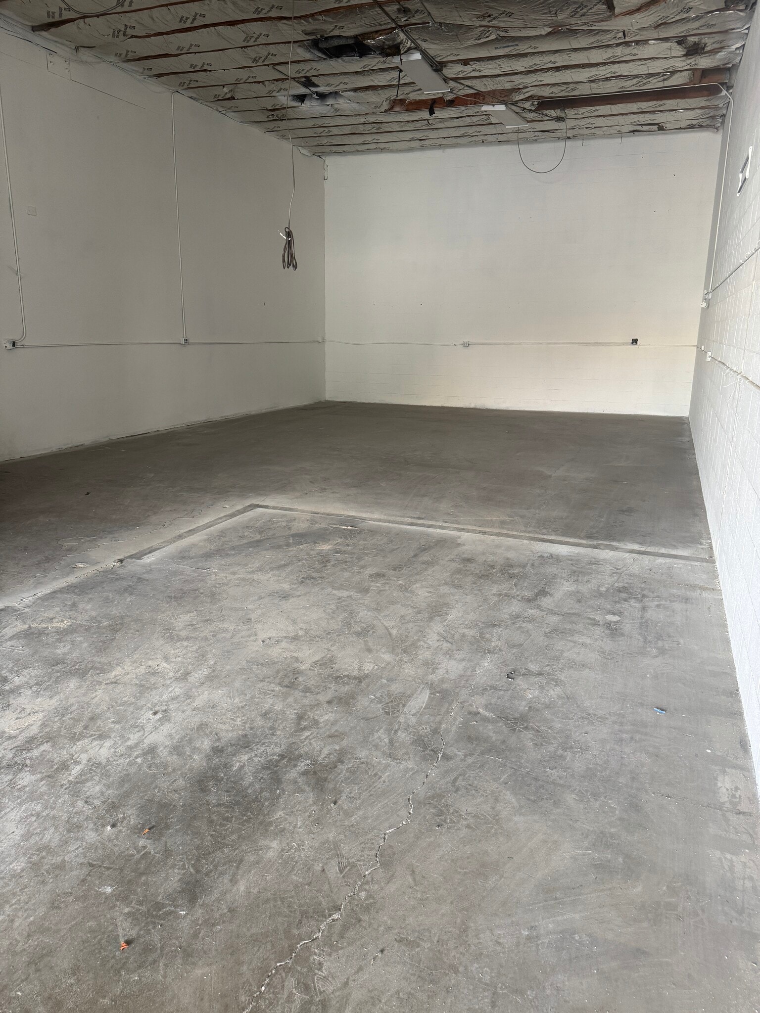 16154-16160 Wyandotte St, Van Nuys, CA for lease Building Photo- Image 1 of 10