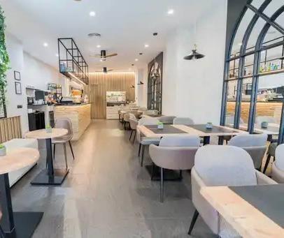 Retail in Marbella for lease - Building Photo - Image 3 of 21