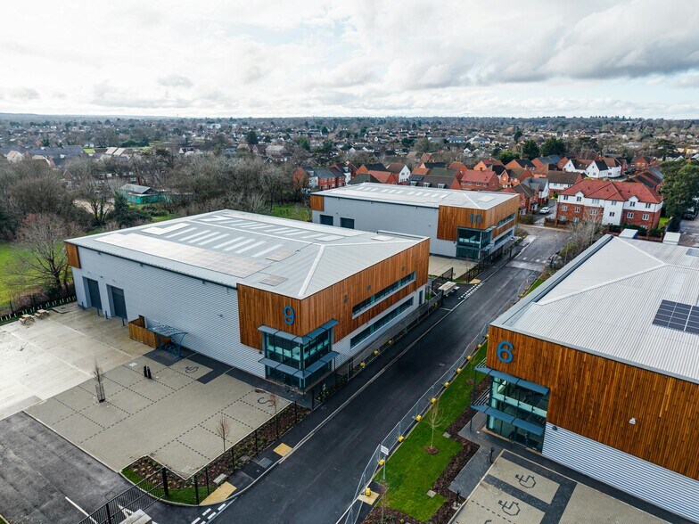 Headley Rd E, Reading à louer - Photo du bâtiment - Image 2 de 13