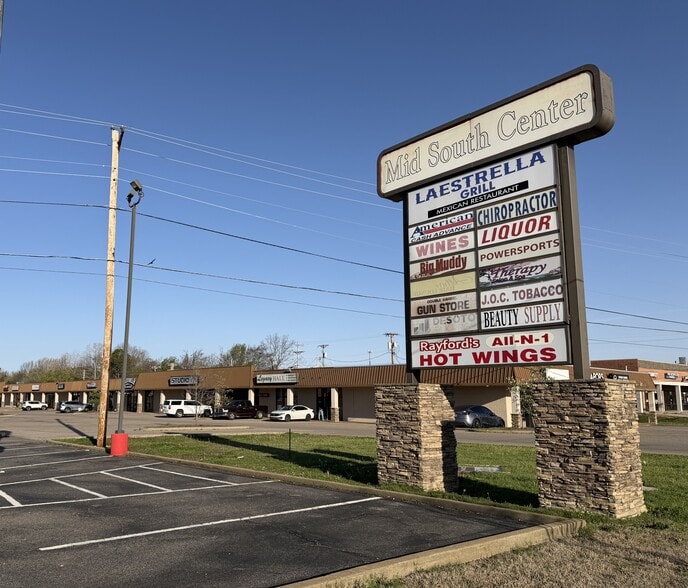 8920 Mid South Dr, Olive Branch, MS for lease - Building Photo - Image 2 of 4