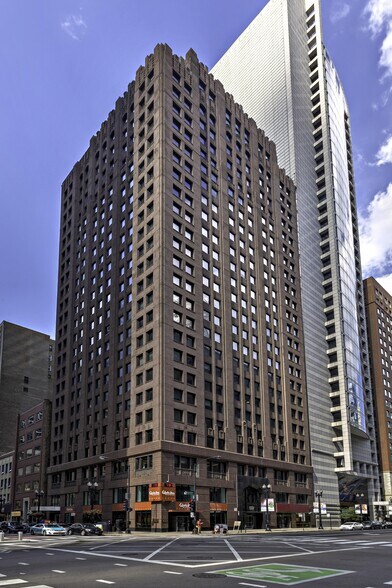 100 N LaSalle St, Chicago, IL à louer - Photo du bâtiment - Image 2 de 54