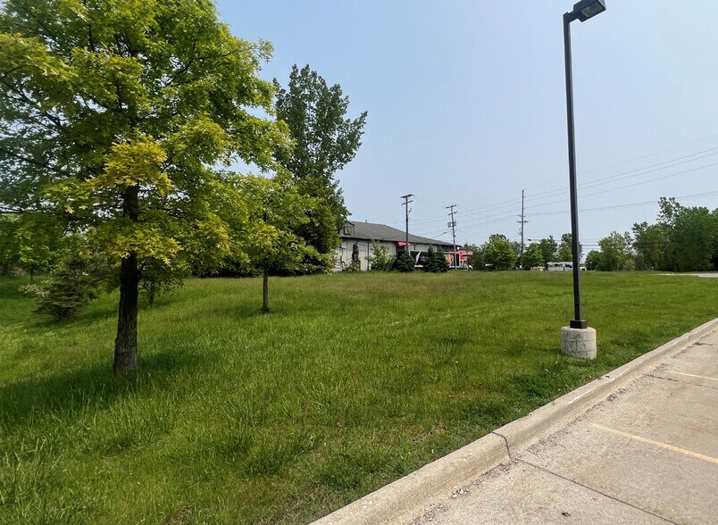2755 Haggerty Rd, Commerce Township, MI à vendre - Autre - Image 2 de 8