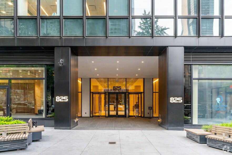 825 Third Ave, New York, NY à louer - Photo du bâtiment - Image 2 de 15