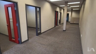 590 Nash Rd, Hamilton, ON for lease Interior Photo- Image 2 of 6