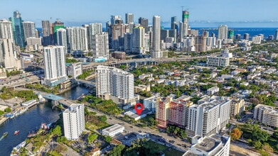 500 W Flagler St, Miami, FL à louer Aérien- Image 1 de 33