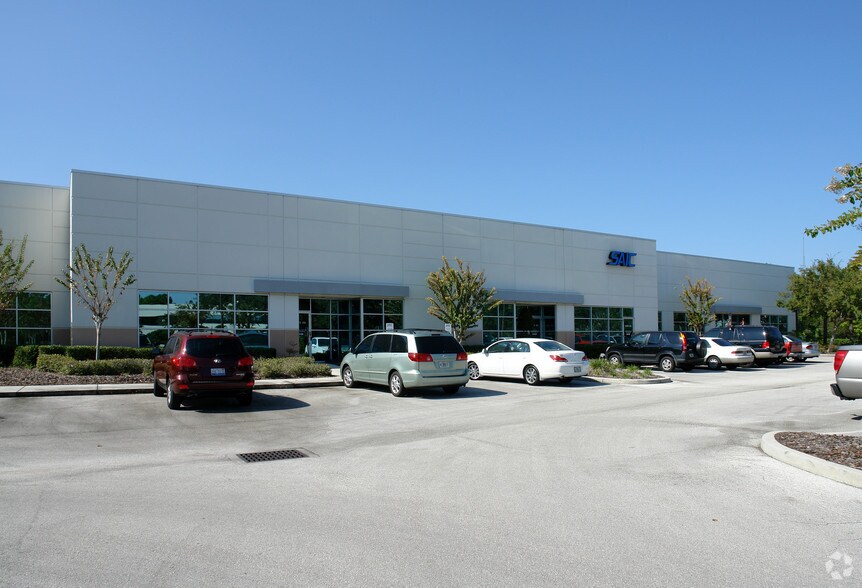3050 Technology Pky, Orlando, FL à louer - Photo du bâtiment - Image 2 de 9