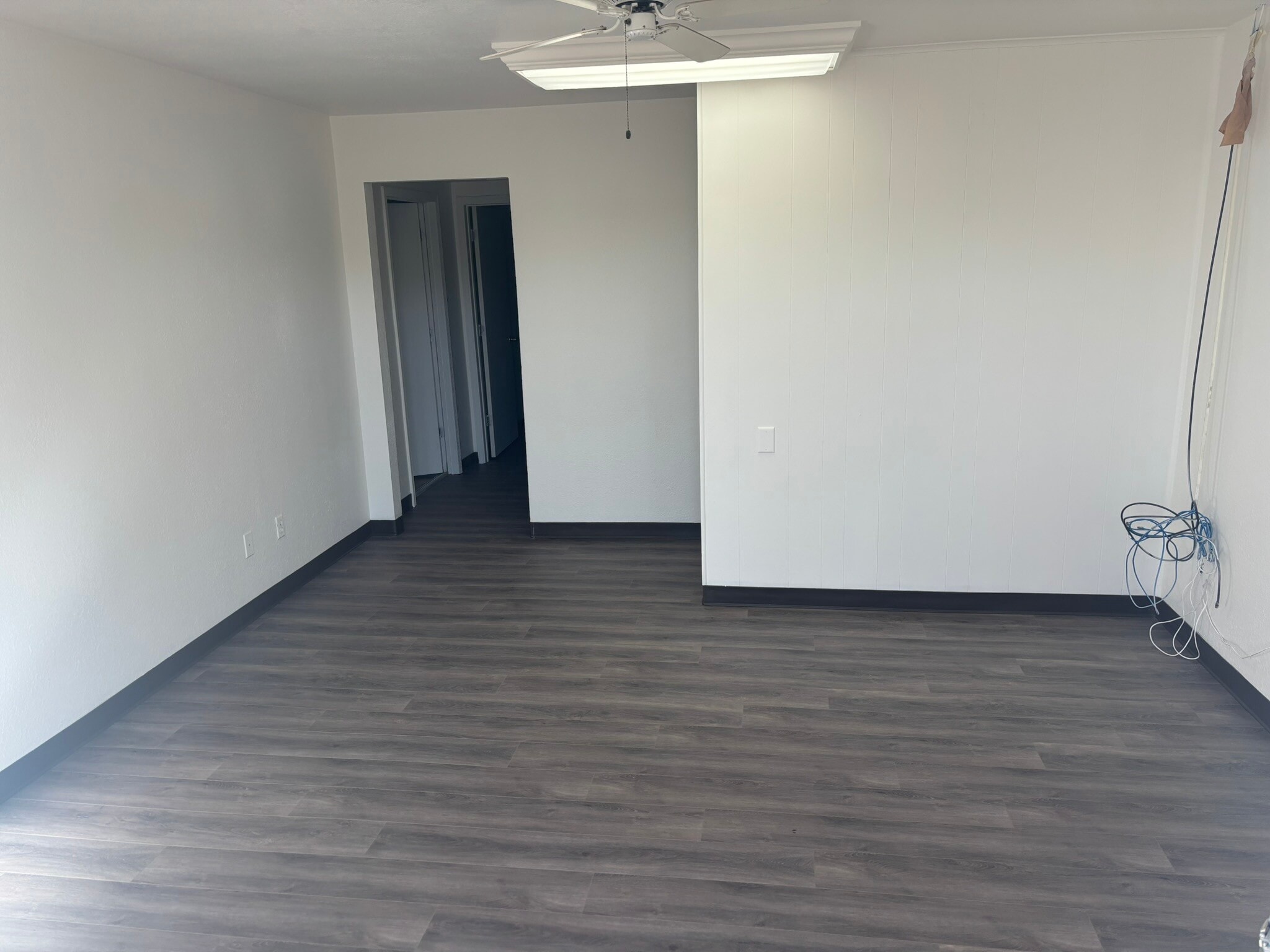 6825 Levelland Rd, Dallas, TX for lease Interior Photo- Image 1 of 8