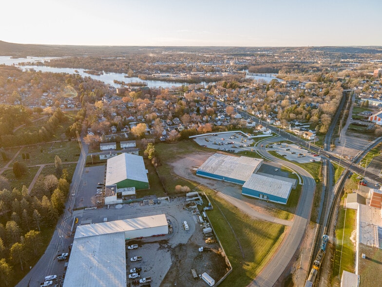 1328 Curling Way, Wausau, WI for sale - Building Photo - Image 2 of 14