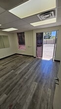 9410 De Soto Ave, Chatsworth, CA à louer Photo intérieure- Image 1 de 6
