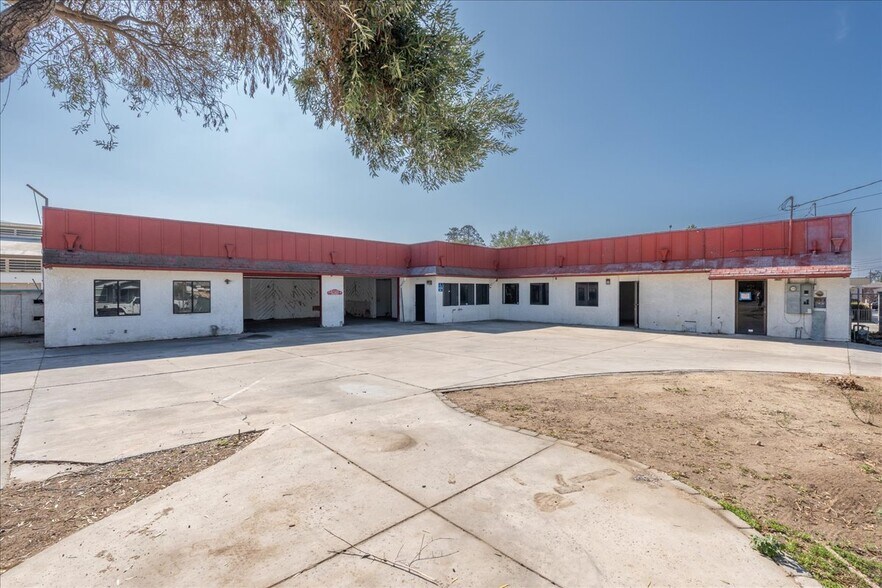 820 Railroad Ave, Santa Paula, CA à vendre - Photo du bâtiment - Image 2 de 20