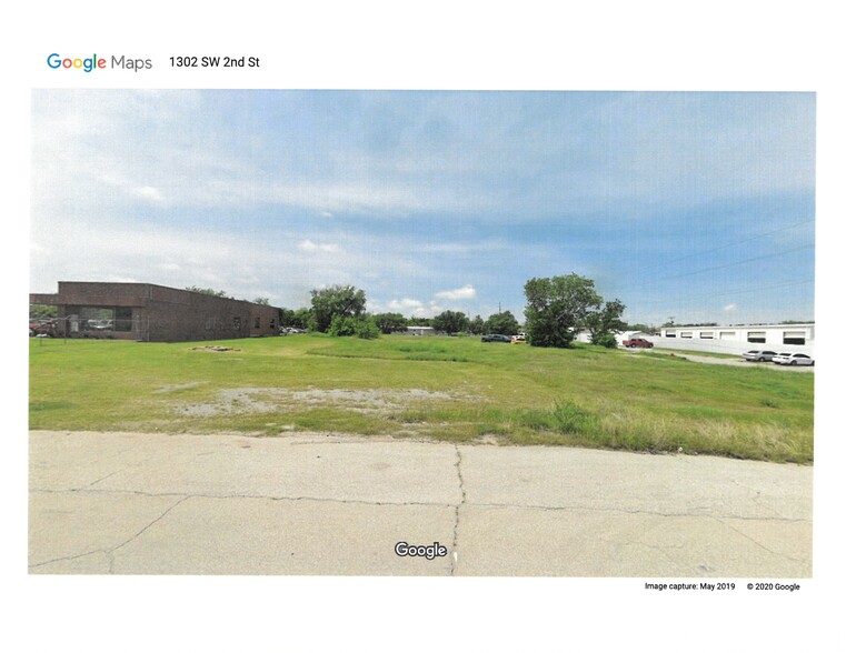 1301 SW 2nd St, Lawton, OK for sale - Primary Photo - Image 1 of 1