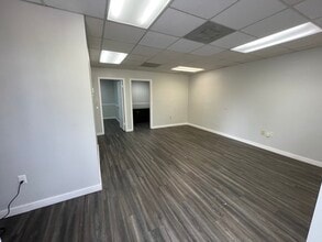 7800 Peters Rd, Plantation, FL à louer Photo intérieure- Image 2 de 3