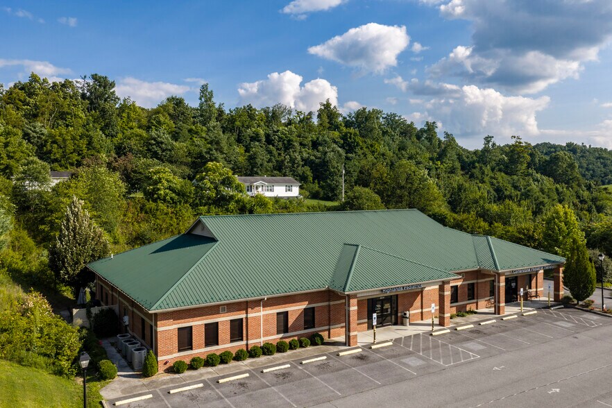 26208 Lee Hwy, Abingdon, VA for lease - Building Photo - Image 3 of 38